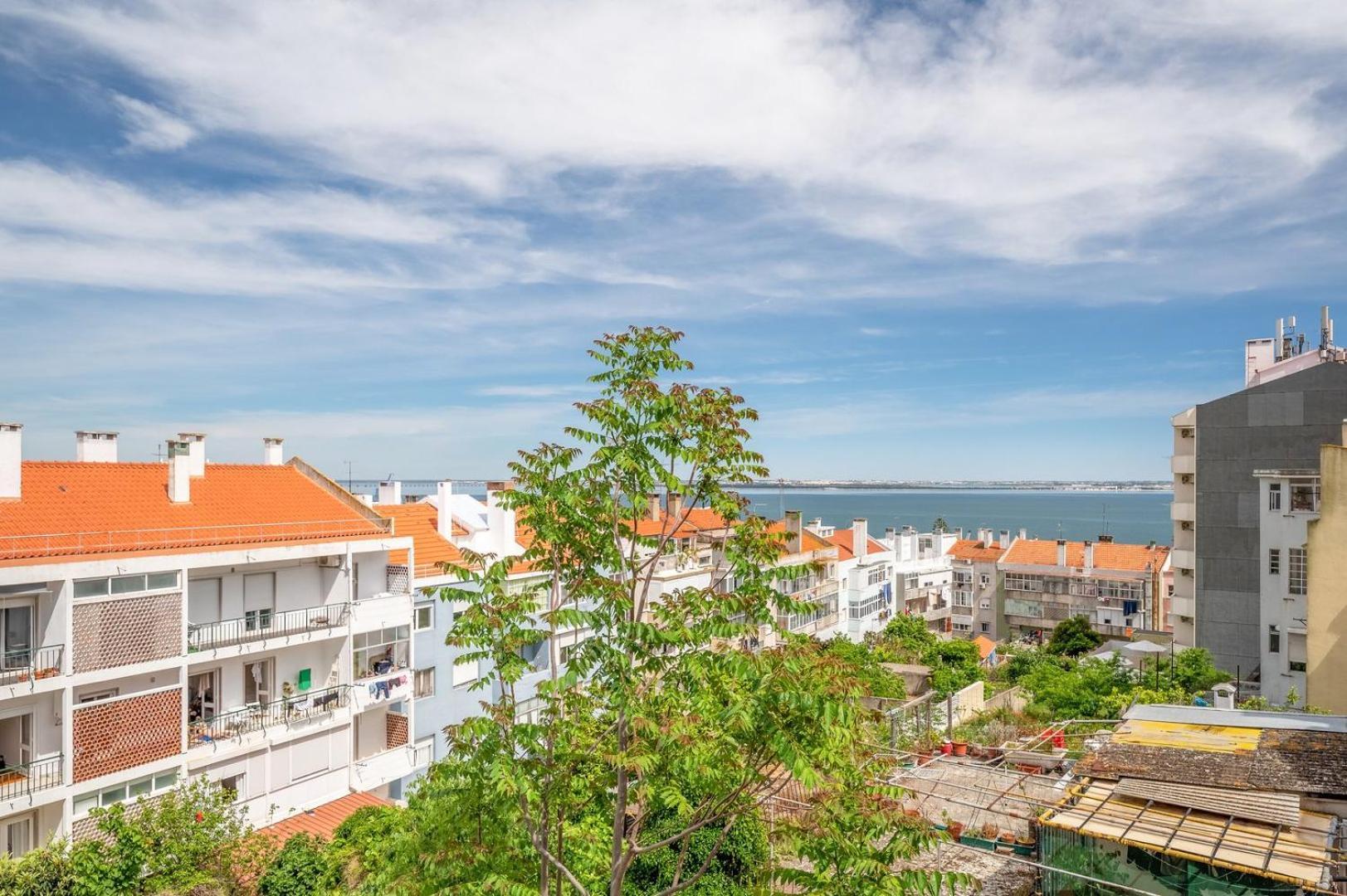 Апартаменты Guestready - Lush Atmosphere In Лиссабон Экстерьер фото